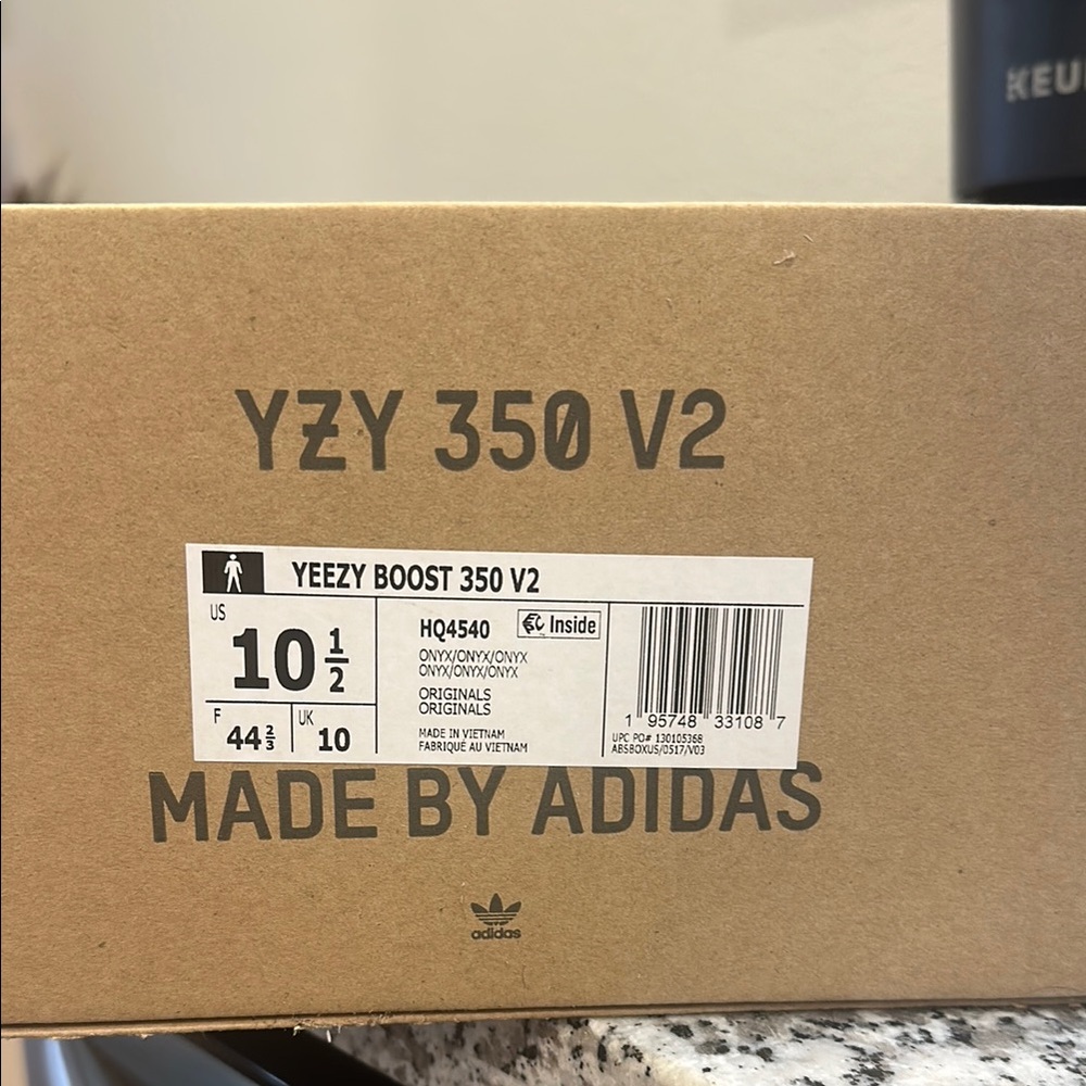 Adidas Yeezy Boost 350 V2 Sneakers